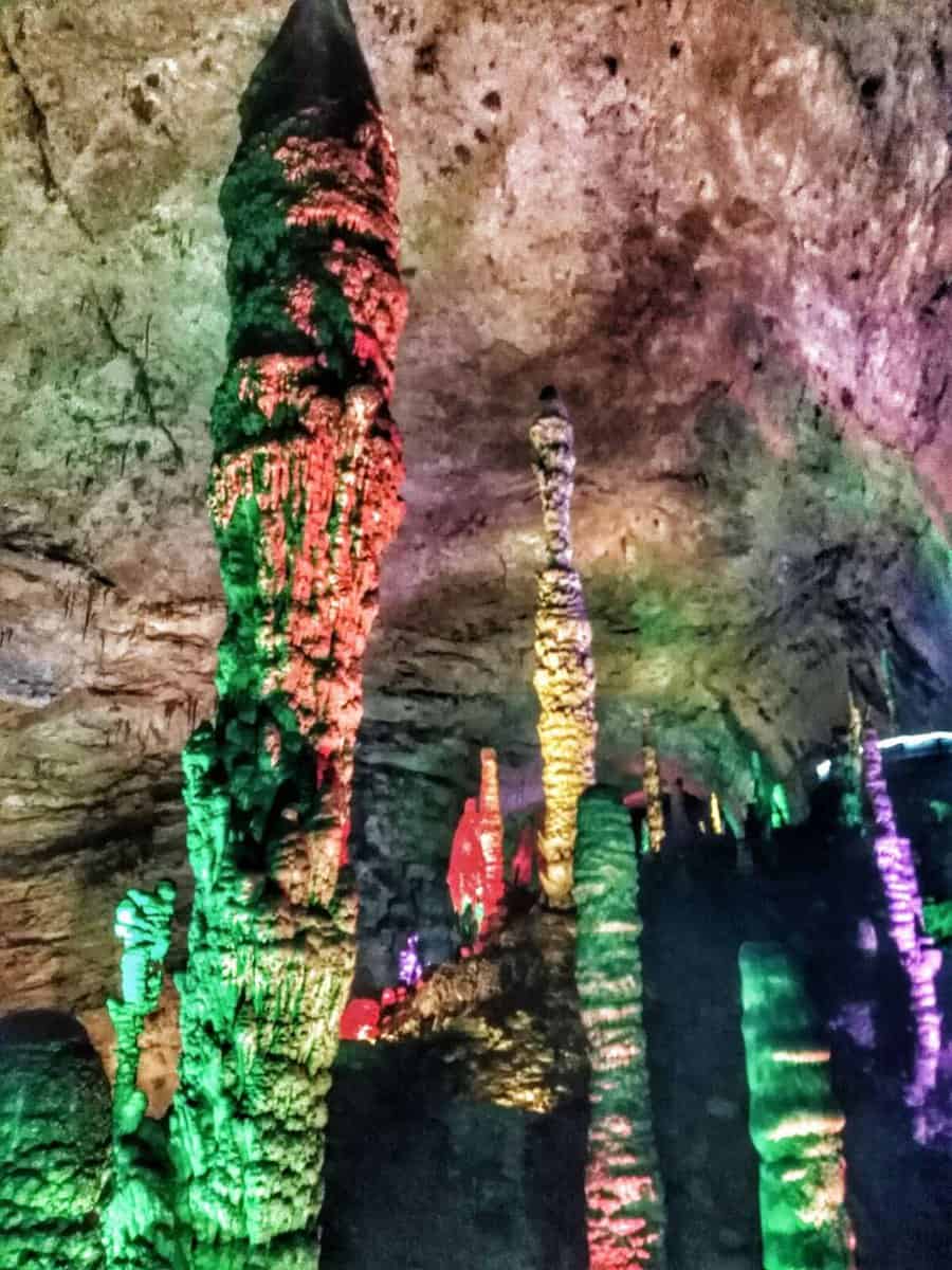limestone formations inside Huanglong (Yellow Dragon) Cave - Zhangjiajie, Hunan, China