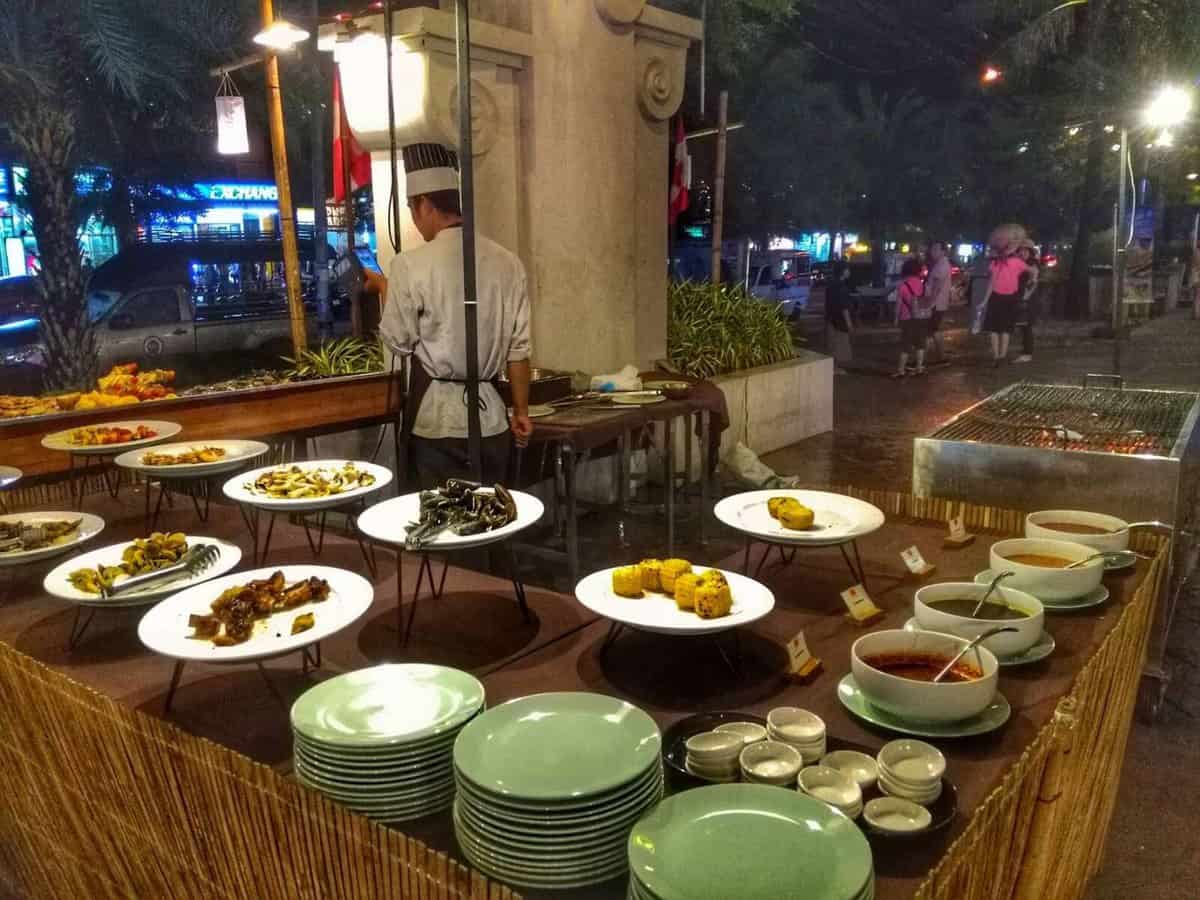 Ao Nang Cliff Beach Seafood Barbecue Buffet-Krabi
