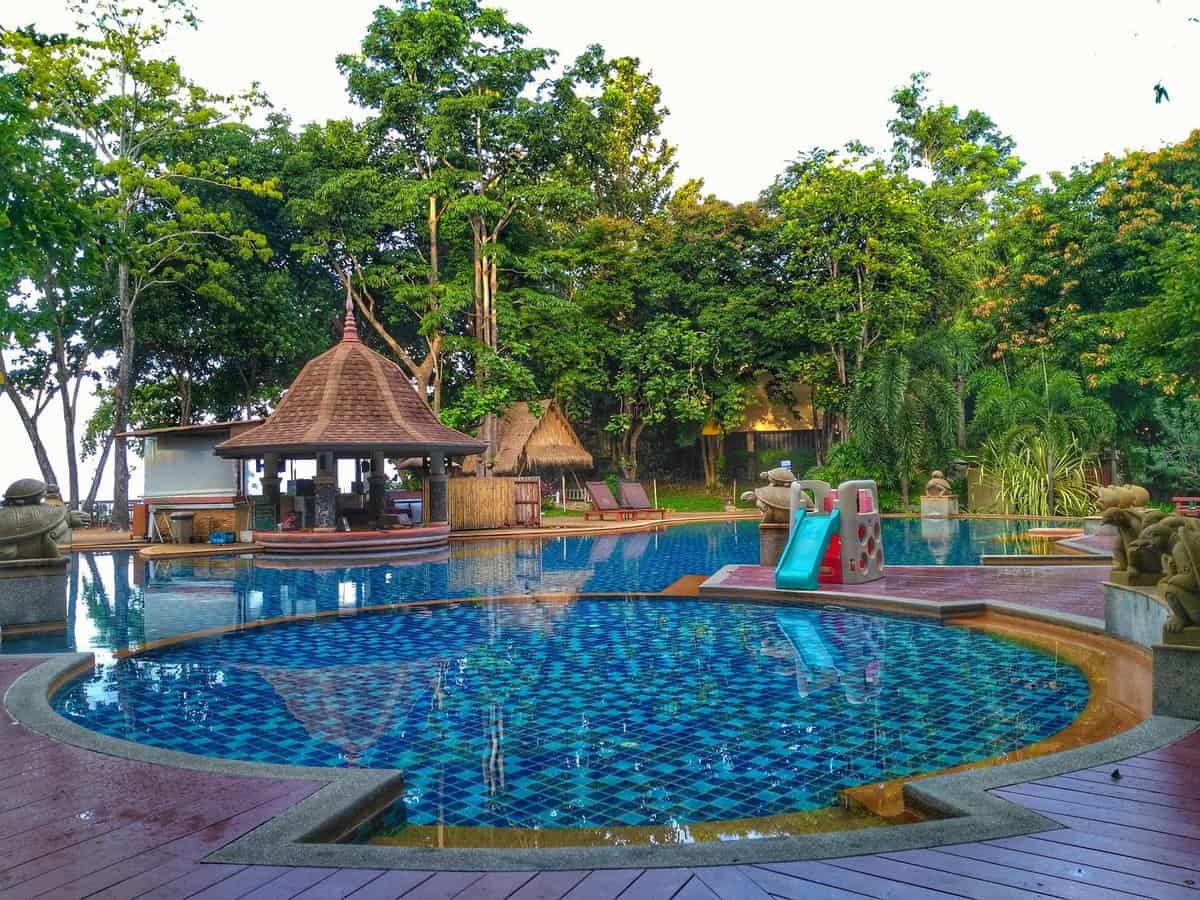 Crown Lanta Pool- Koh Lanta Best Place to Stay