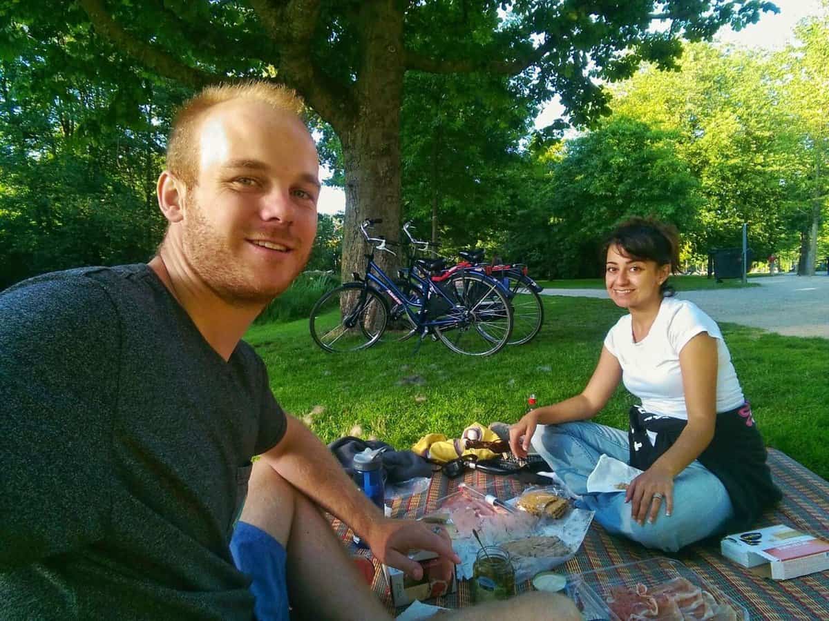 Vondelpark picnic - must do things in Amsterdam