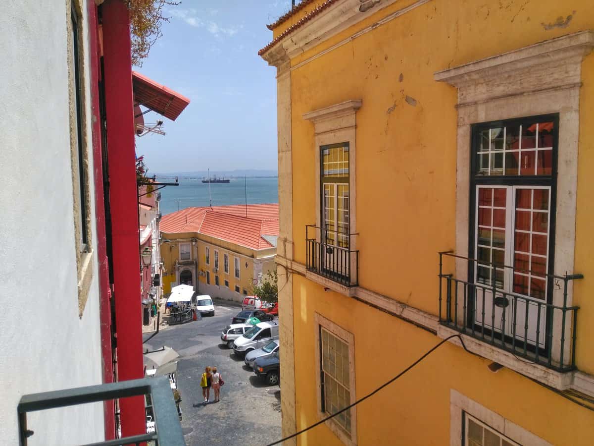 Airbnb or hotel - Apartment view Lisbon