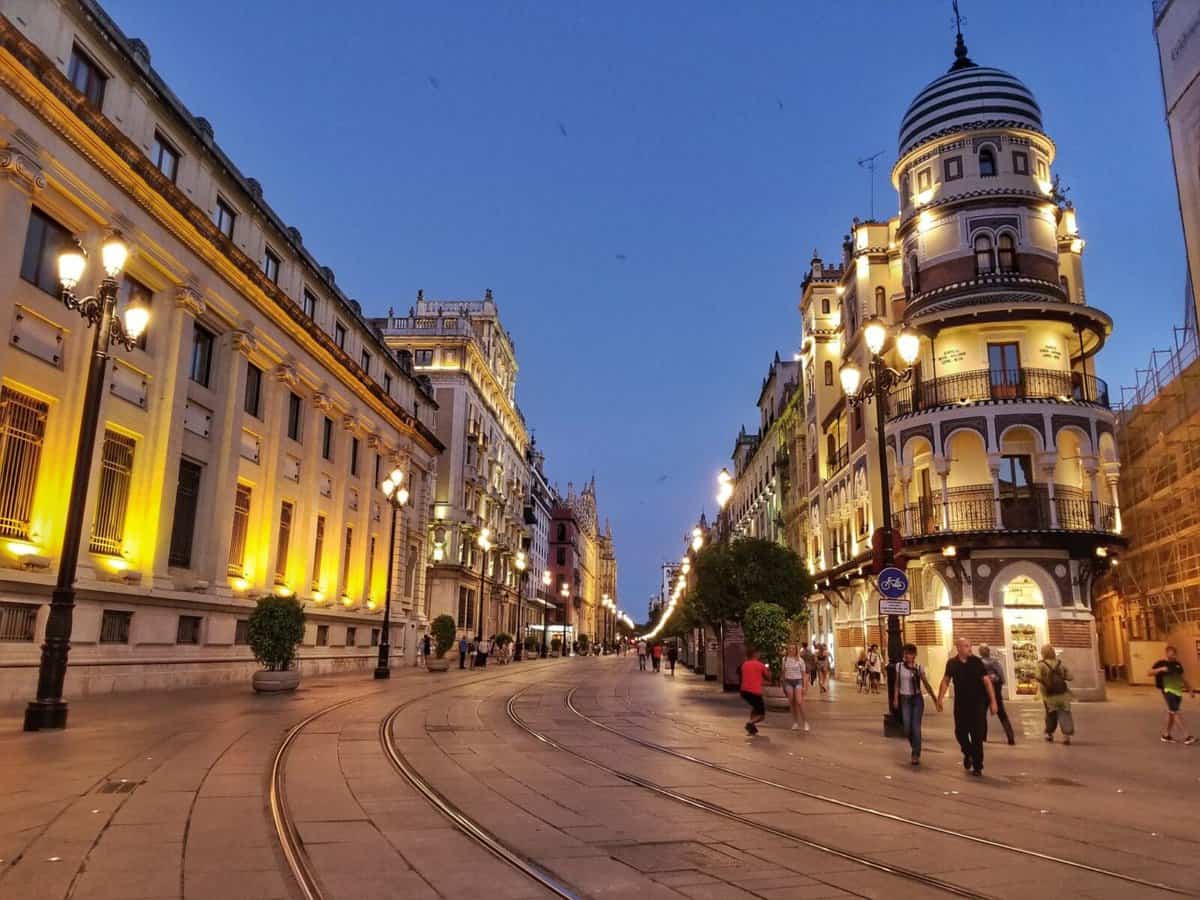 What to see in Seville - Plaza Nueva