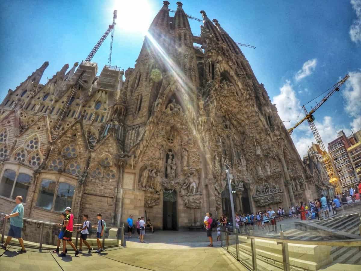 cool things to do in Barcelona - Sagrada Familia