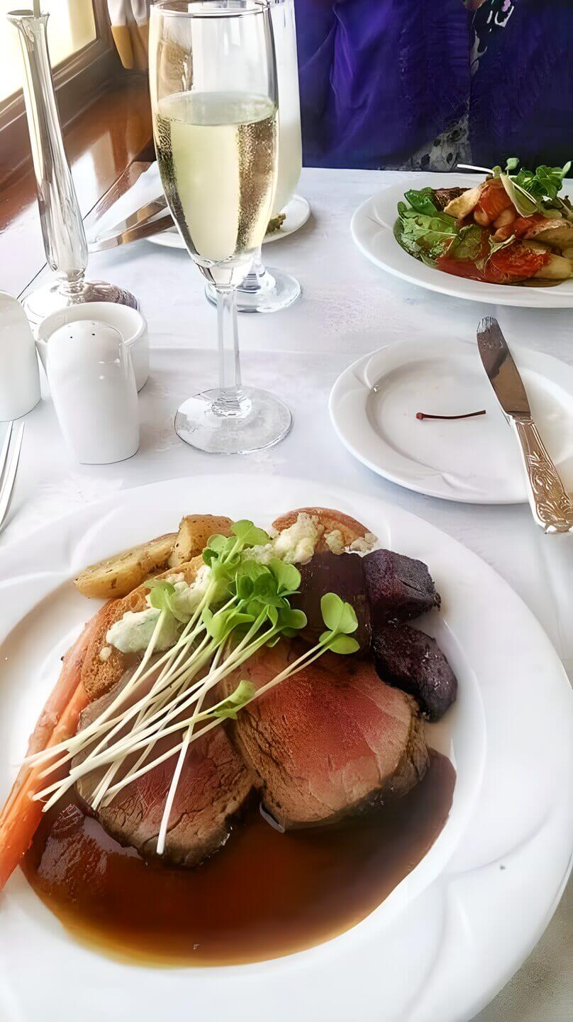 Northern California getaways for couples - Wine Train Food