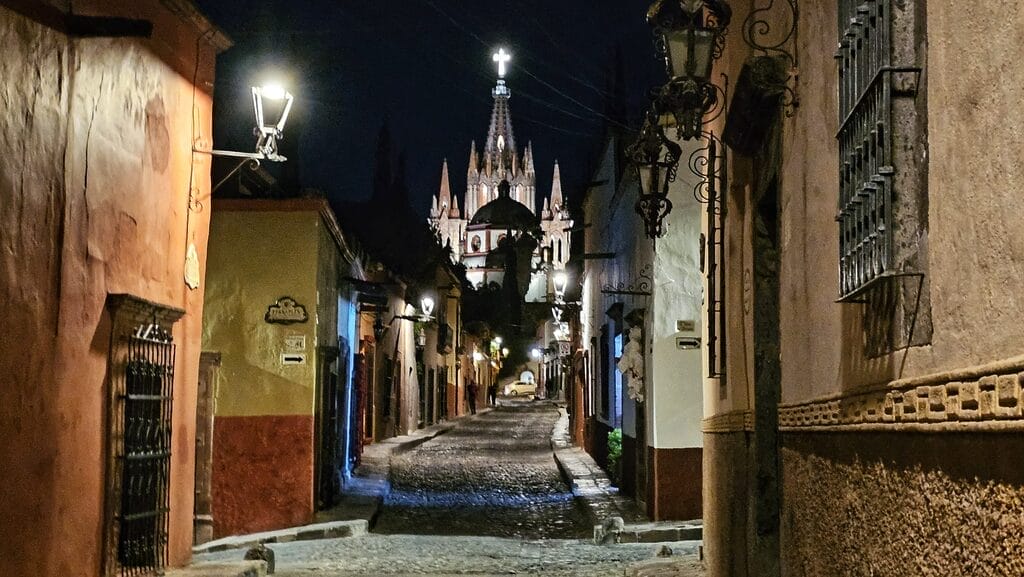see San Miguel de Allende at night