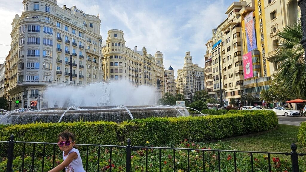 reasons to visit Valencia, Spain
